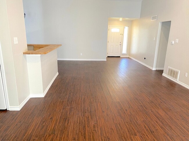 Building Photo - FOR SALE or RENT