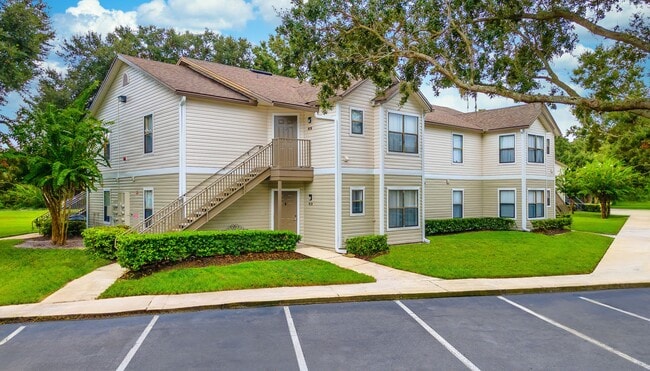 Building Photo - Country Gardens