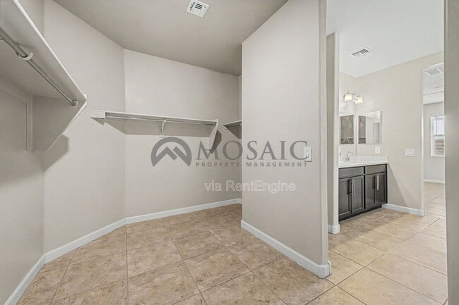Building Photo - 10617 S 54th Ln
