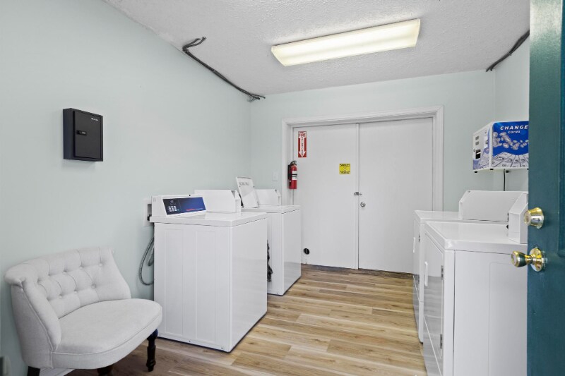 Building Photo - 1122 NC-210