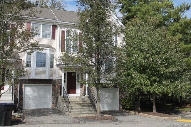 Building Photo - 1407 Larson Dr