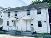 Building Photo - Five Bedroom, single-family house