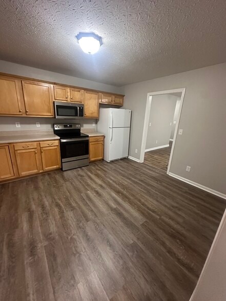 Building Photo - 4293 Bristow Rd