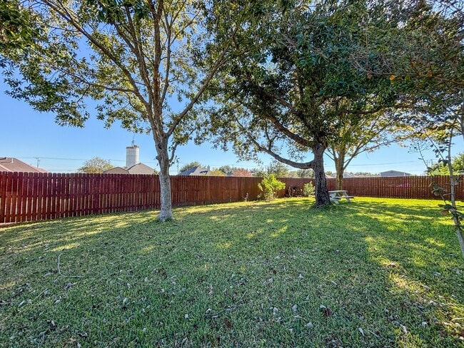 Building Photo - 1751 Loma Verde Dr