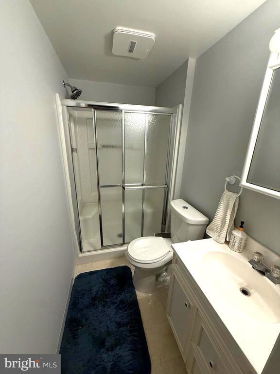 Building Photo - 6203 Franconia Forest Ct