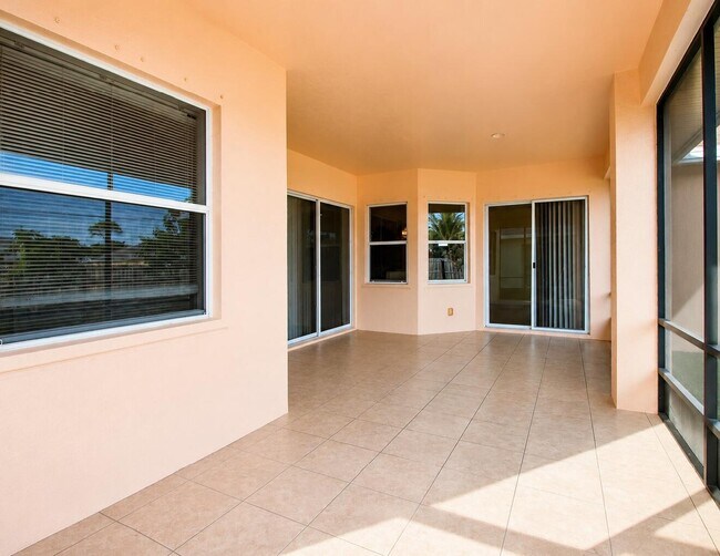 Building Photo - 787 SE Evergreen Terrace