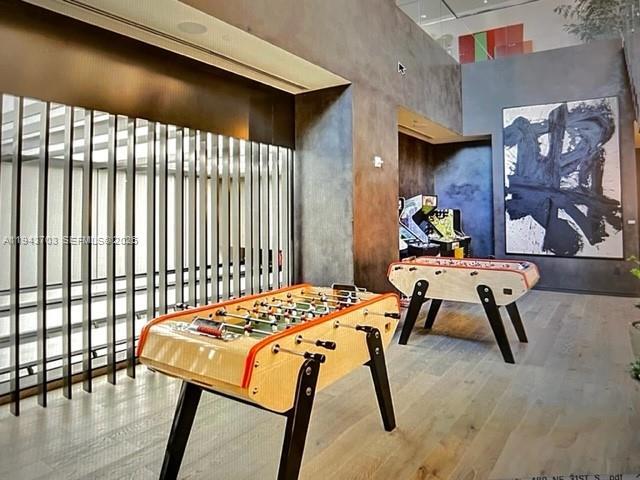 Building Photo - 480 NE 31st St