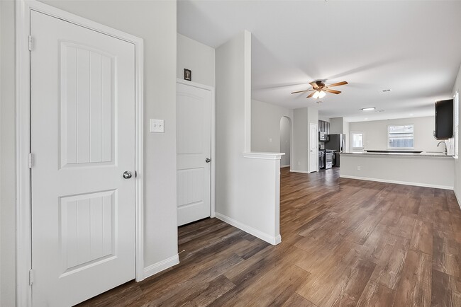 Building Photo - 25048 Adams Canyon Dr