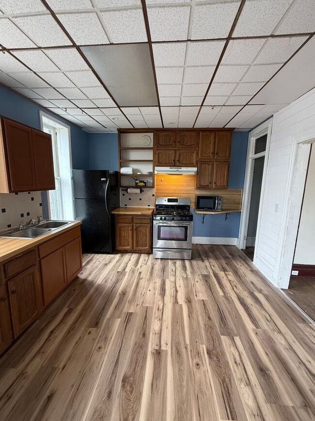 Building Photo - 49 W Commerce St