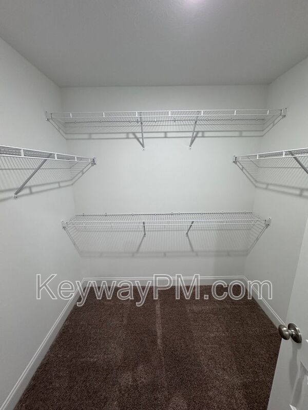 Building Photo - 3045 Venetian Dr