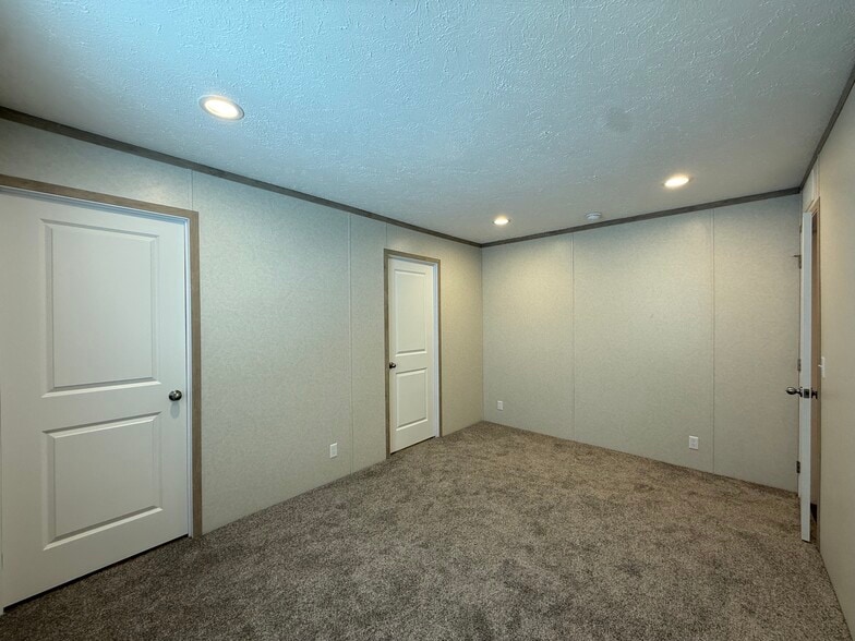 Building Photo - 29778 W Essex Ct