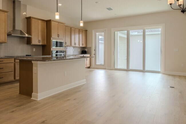 Building Photo - 16705 Victoria Grv Aly