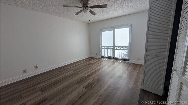Building Photo - 2372 NW 39th Ave
