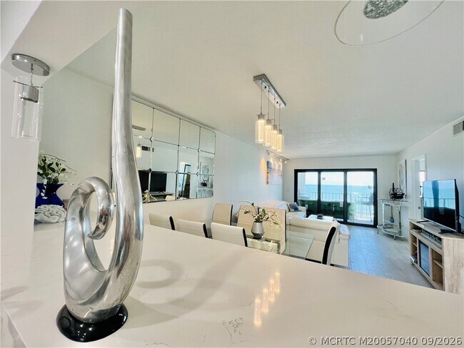 Building Photo - 9400 S Ocean Dr