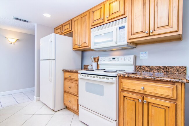 Building Photo - 5203 S Atlantic Ave