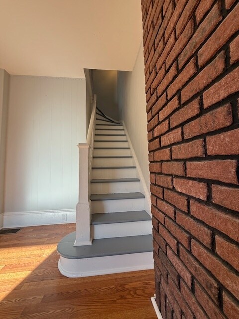 Building Photo - 52 Carlton Ave