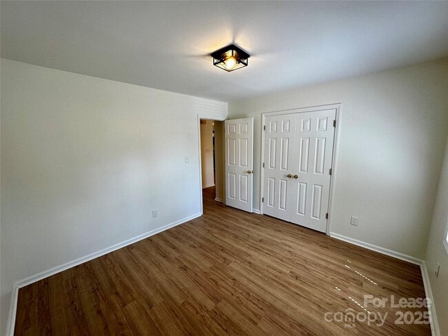 Building Photo - 5591 Wrenn Dr
