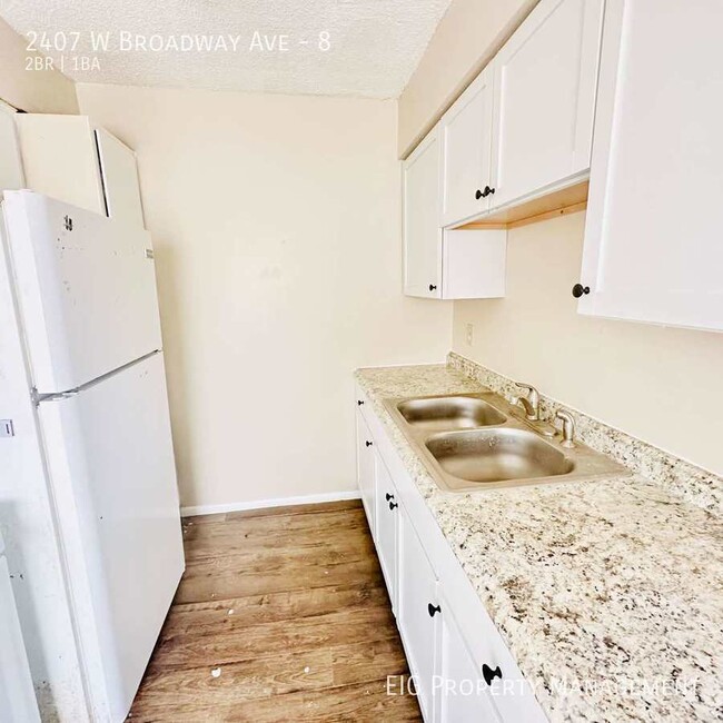 Building Photo - Available 6/20/2024