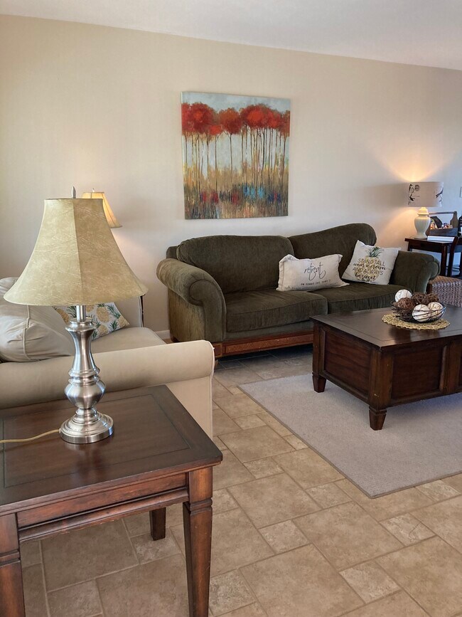 Building Photo - 27420 San Marino Dr