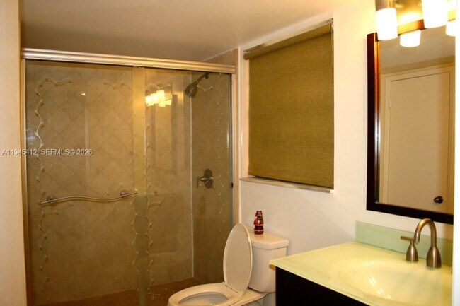 Building Photo - 8820 SW 123rd Ct