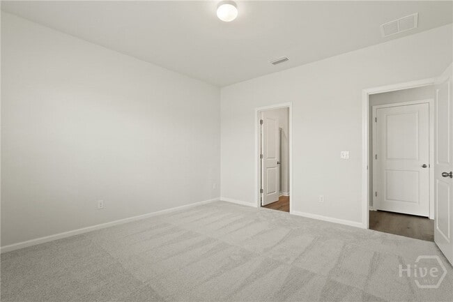 Building Photo - 251 Shade Tree Dr