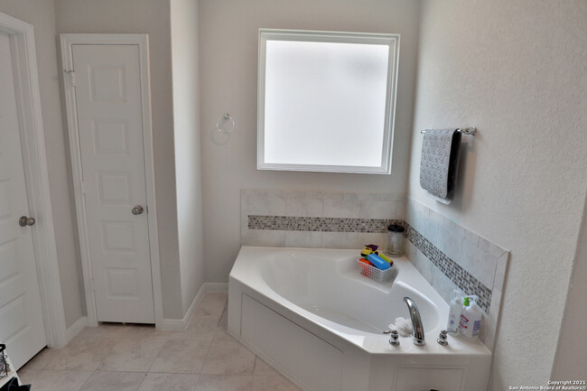 Building Photo - 12567 Rothau Dr