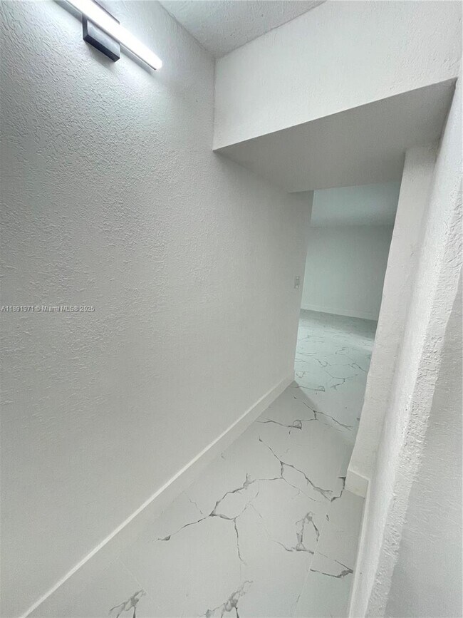 Building Photo - 20426 SW 85th Ave