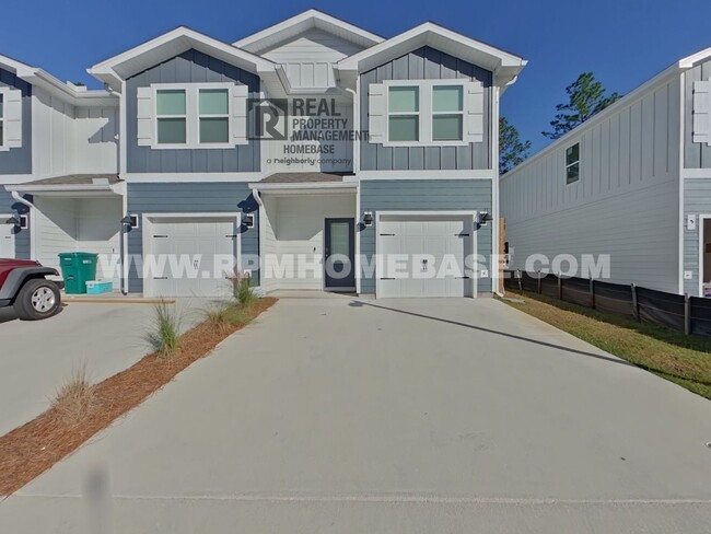 Primary Photo - Stunning New Townhome Near Beaches – Move ...