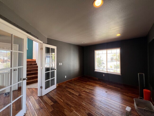 Building Photo - Coming Soon-- Large Beautiful Home off Tol...