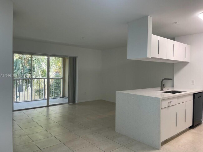 Building Photo - 430 S Park Rd