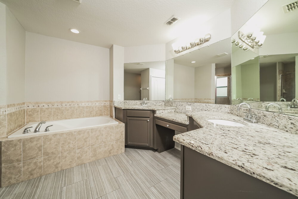 Building Photo - 8179 Woodvine Cir
