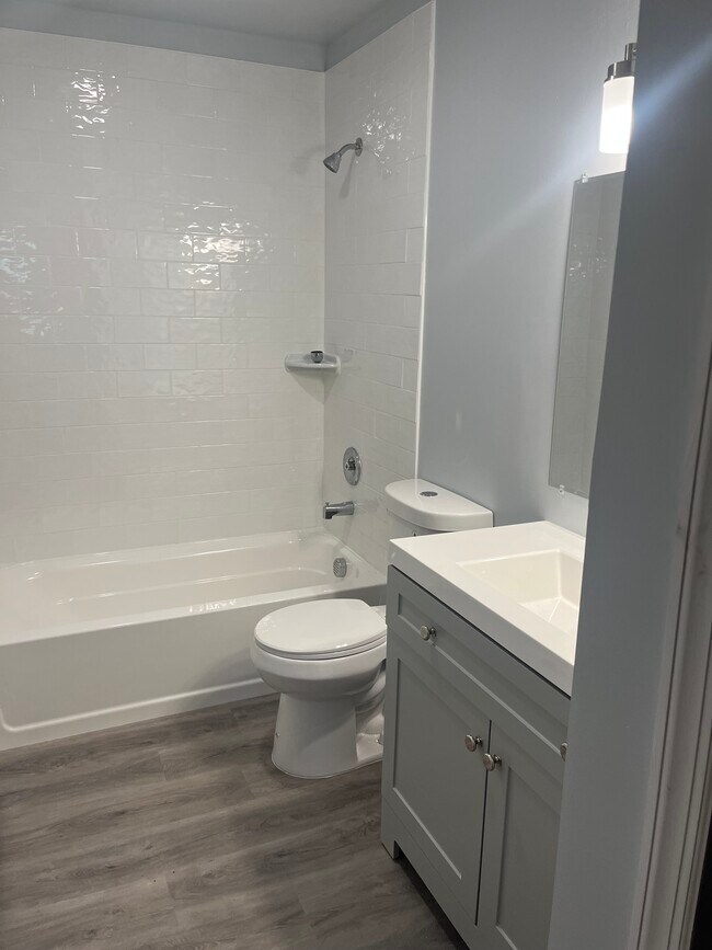 Building Photo - 60 Haines St