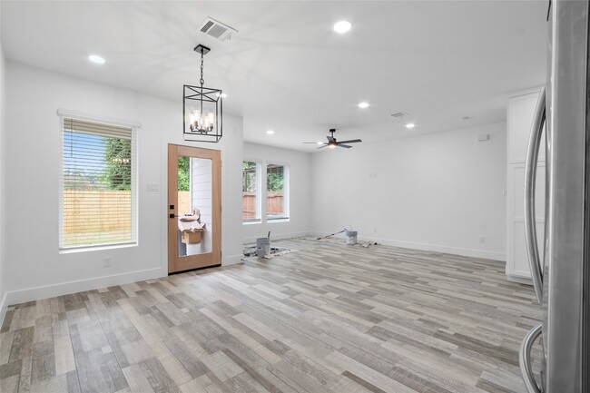 Building Photo - 6623 Cohn St