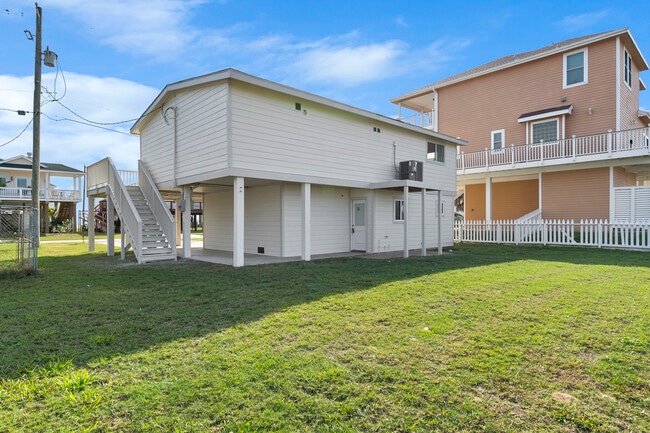 Building Photo - 13014 John Reynolds Rd