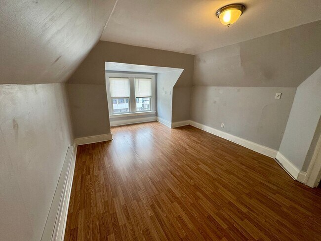 Building Photo - 1810 Brownsville Rd