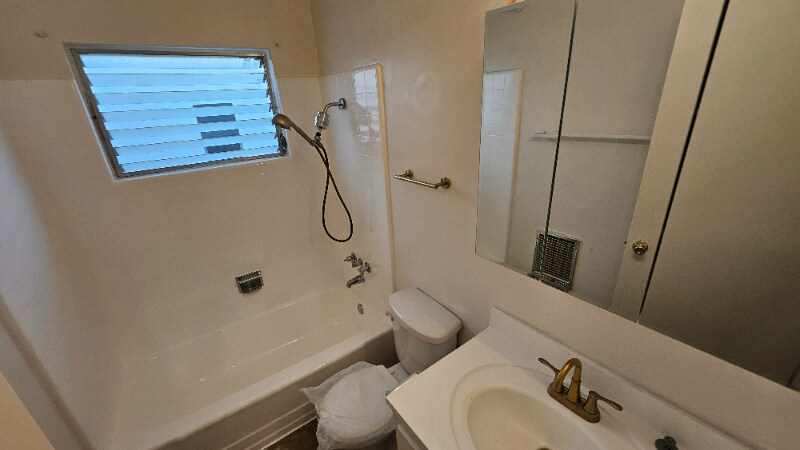 Building Photo - 8315 Clinton Ave