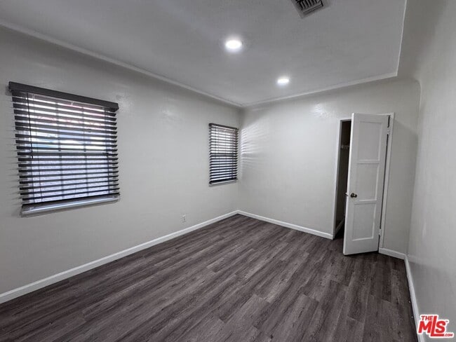 Building Photo - 8850 S Wilton Pl