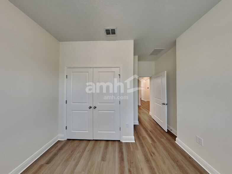 Building Photo - 1074 Heavenly Dr