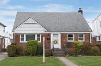 Building Photo - 1967 Stewart Ave