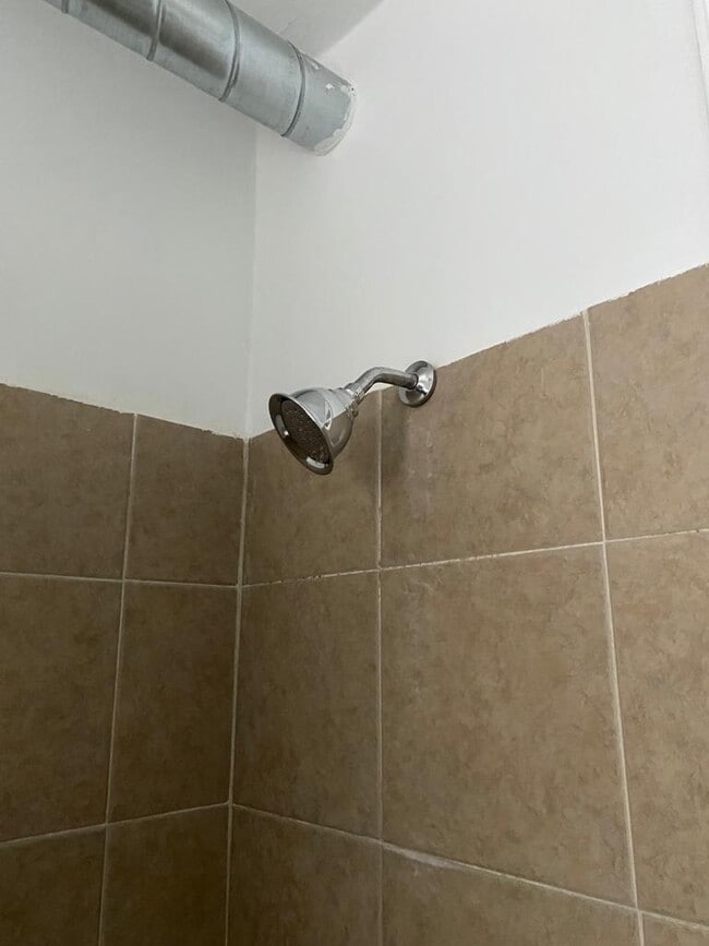 Building Photo - 4823 Walnut St