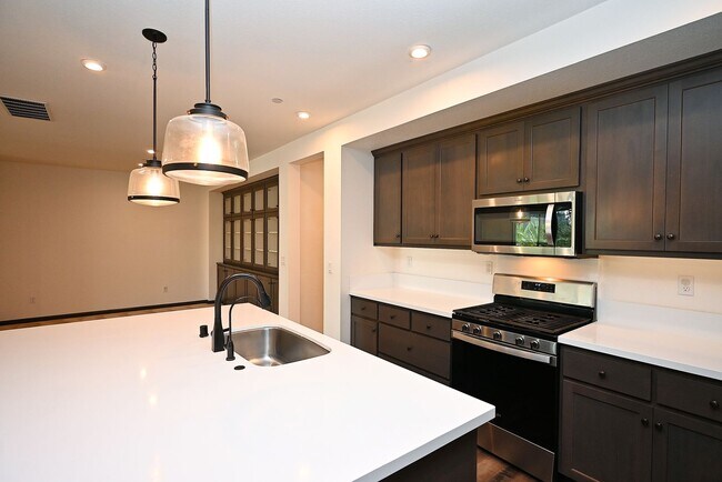 Building Photo - $5,190 - GORGEOUS FOUR BEDROOM HOME IN THE...