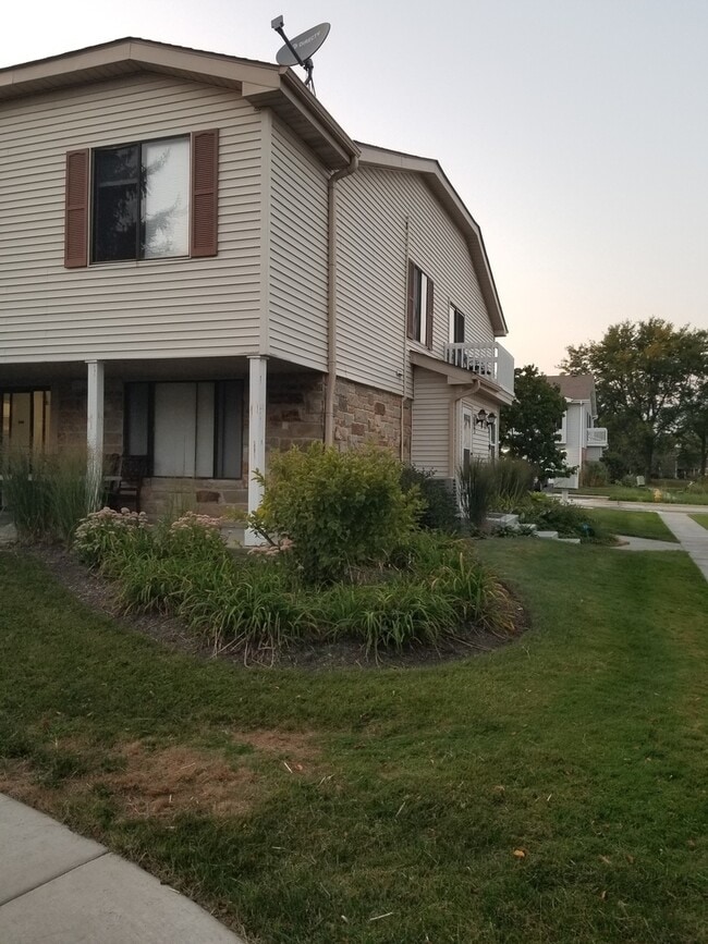 Building Photo - 333 Jefferson Ct