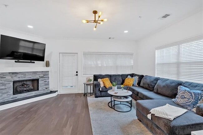 Building Photo - 1543 Springleaf Cove SE