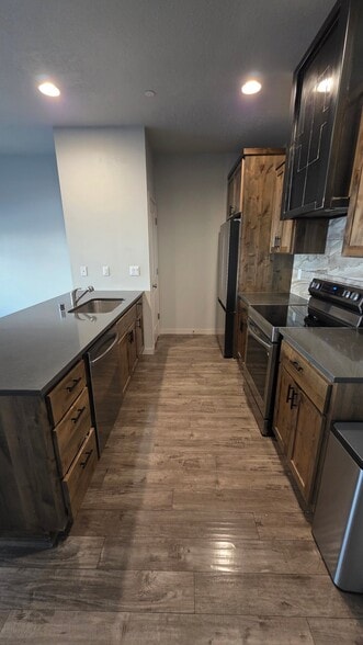 Building Photo - 129 N 44th Pl