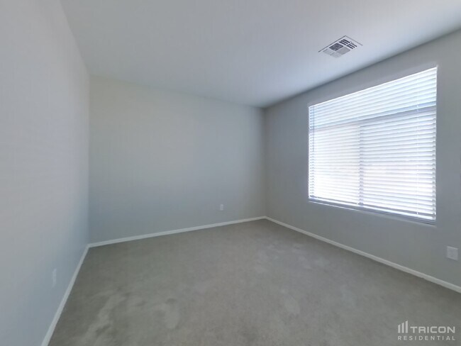 Building Photo - 8053 N 109th Ln
