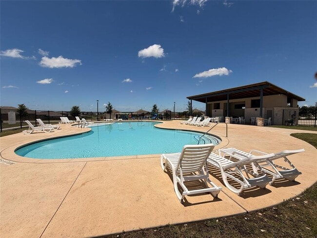 Building Photo - 205 Bethpage Dr