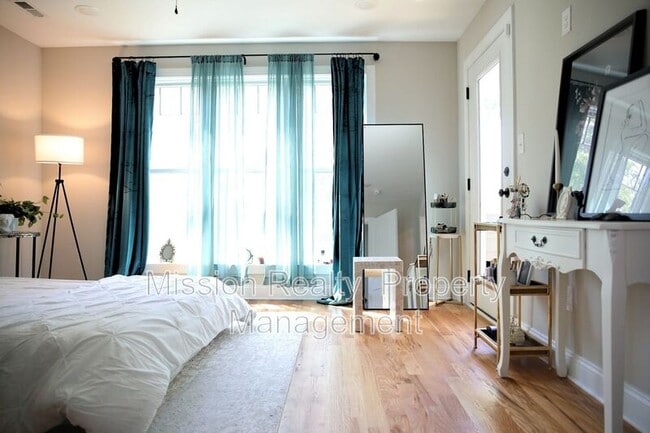 Building Photo - 5300 Wingfield St