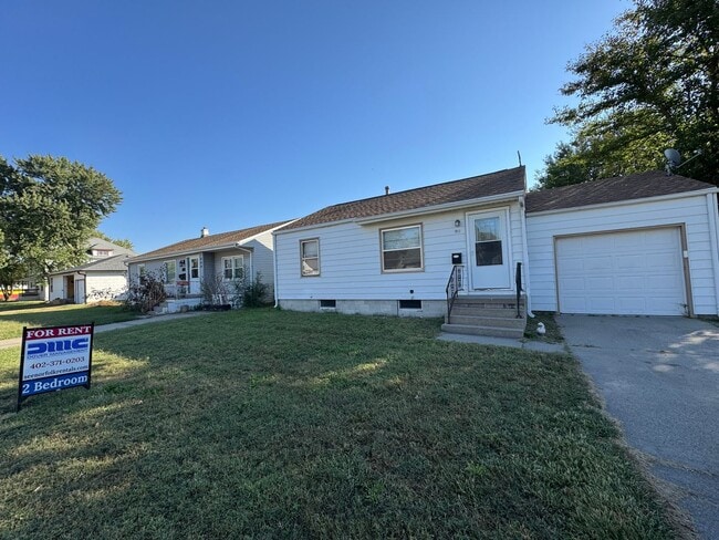 Building Photo - FIRST MONTH'S RENT 1/2 PRICE! 2 bedroom, 2 bath house located near waterpark!  ¡PRIMERO MES DE AL...