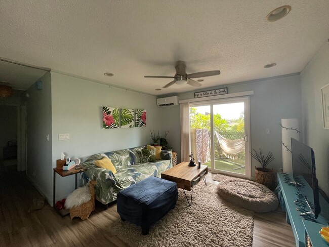 Building Photo - Fully furnished and upgraded Kihei village...