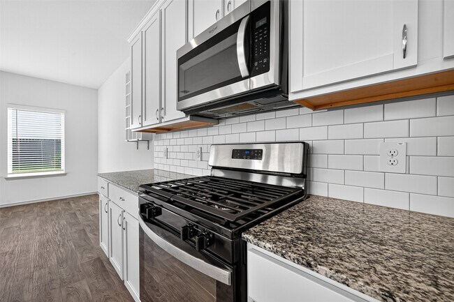 Building Photo - 1722 Bryson Heights Dr